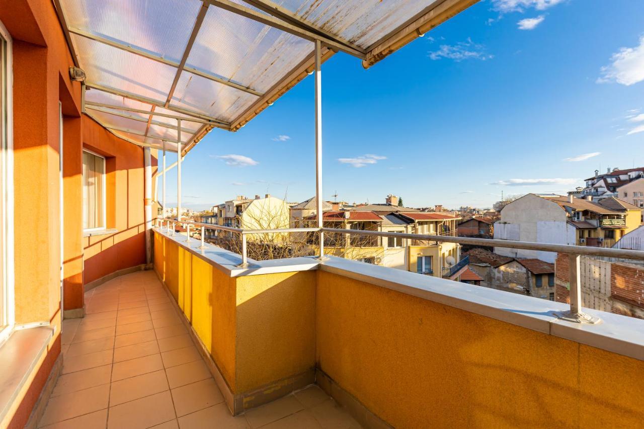 Sunny 1Bd Apartment In Old Town By Flat Mаnager Plovdiv Buitenkant foto